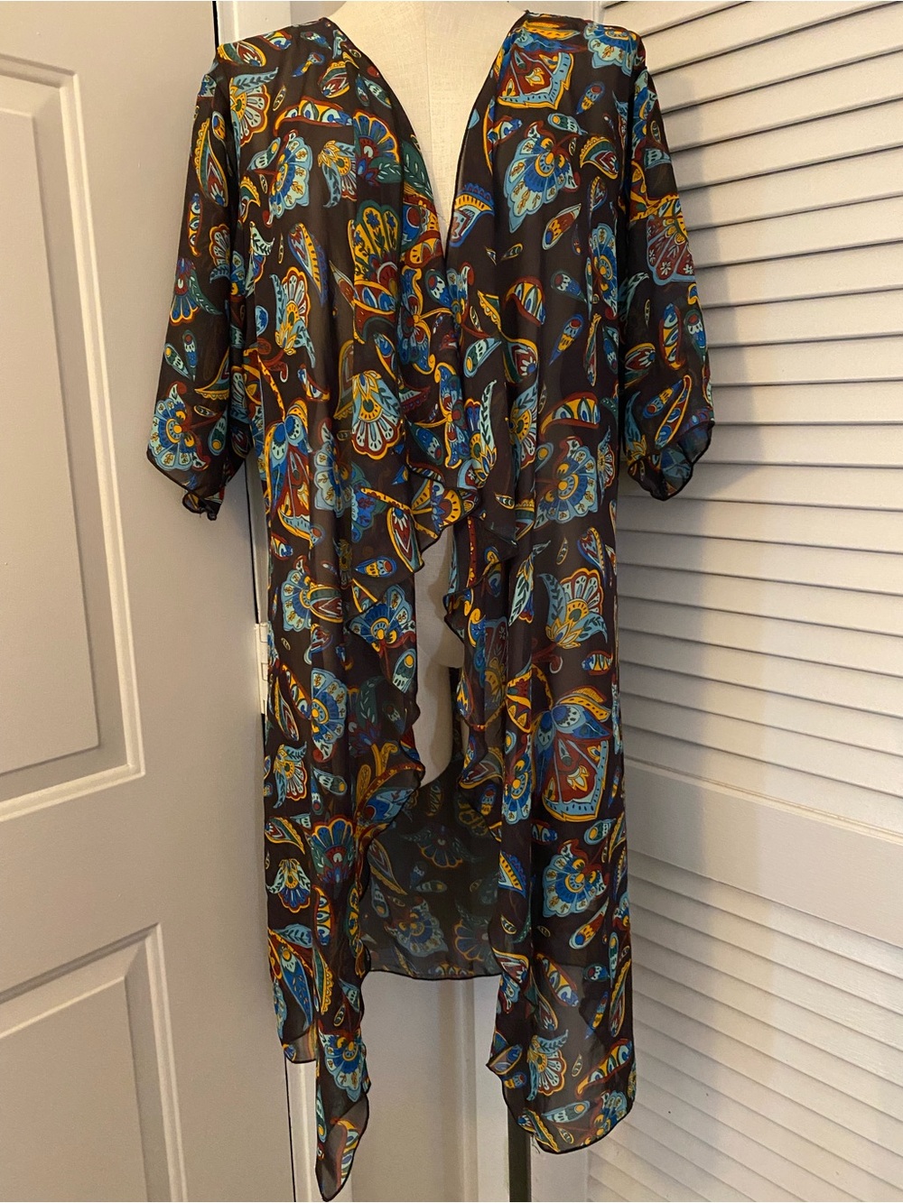 LuLaRoe “Shirley” Black Kimono Duster with Teal & Mustard Paisley- Size Medium